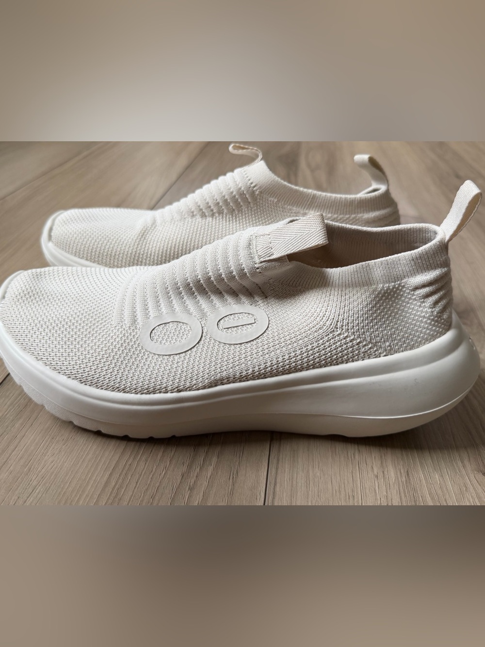 OOFOS Women's Glide Slip-On Outdoor Shoes / Sneakers Beige SZ 10